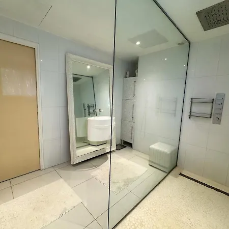 Maison En Saint-Jean-Cap-Ferrat * סנט-ג'אן-קאפ-פראט